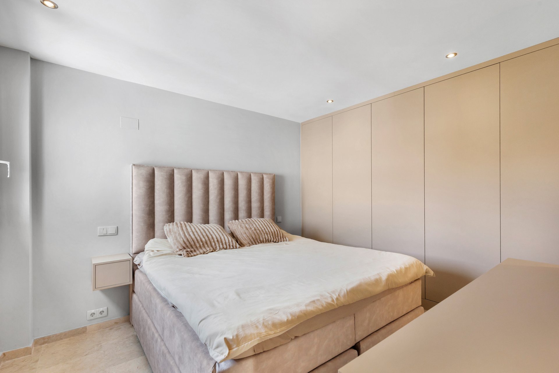 Reventa - Apartamento / Dúplex - Torrevieja - Punta Prima