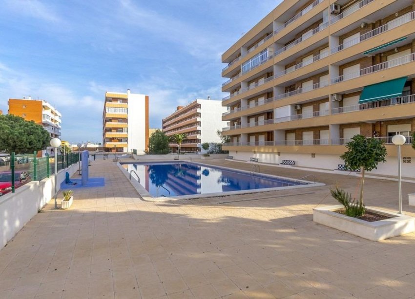 Reventa - Apartamento / Dúplex - Torrevieja - Punta Prima