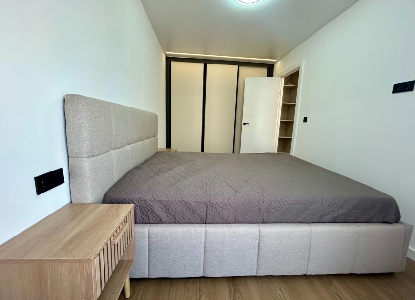Reventa - Apartamento / Dúplex - Torrevieja - Punta Prima