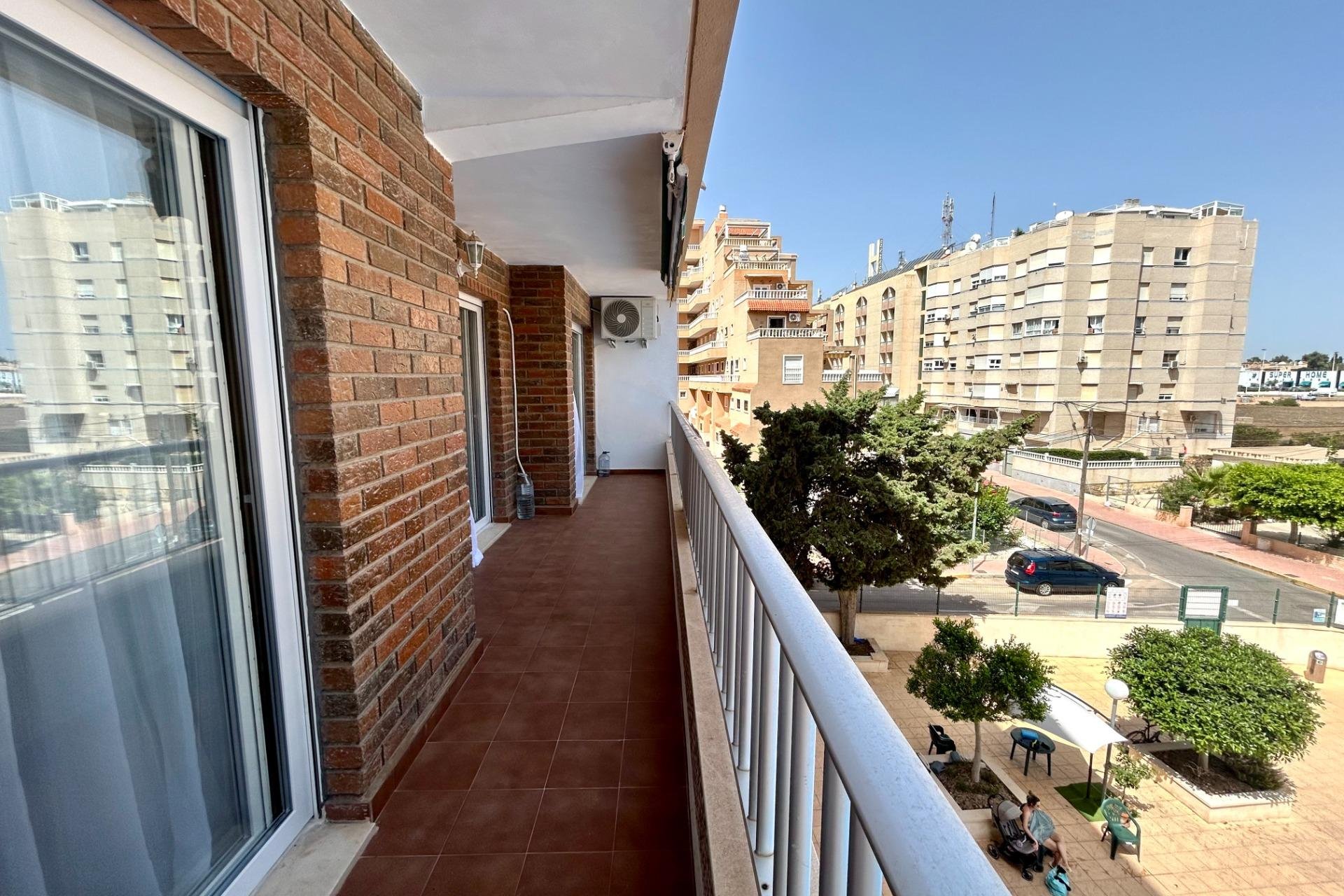 Reventa - Apartamento / Dúplex - Torrevieja - Punta Prima