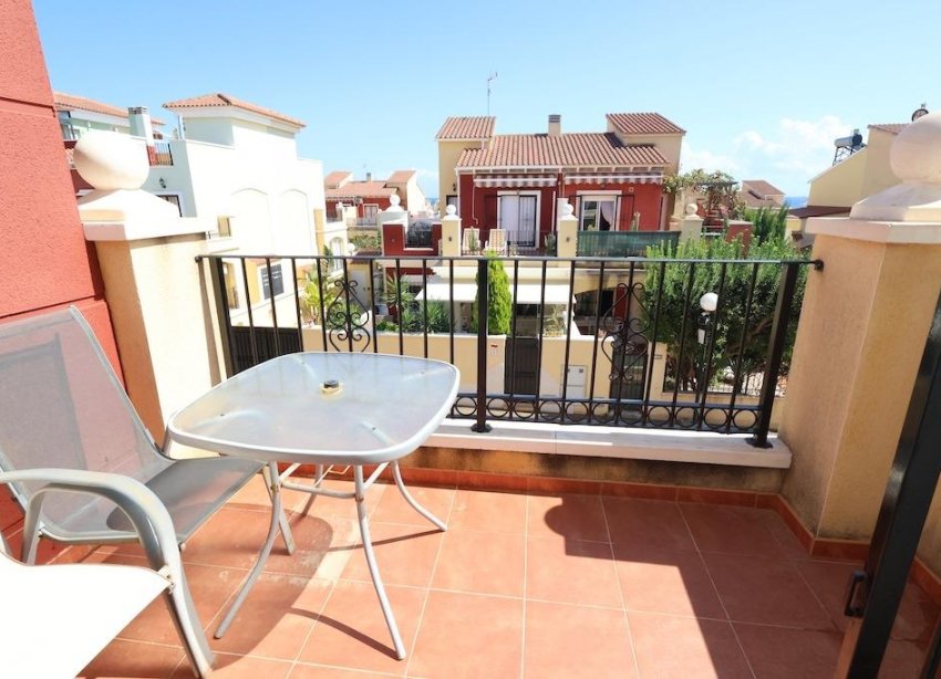 Reventa - Apartamento / Dúplex - Torrevieja - Torreblanca