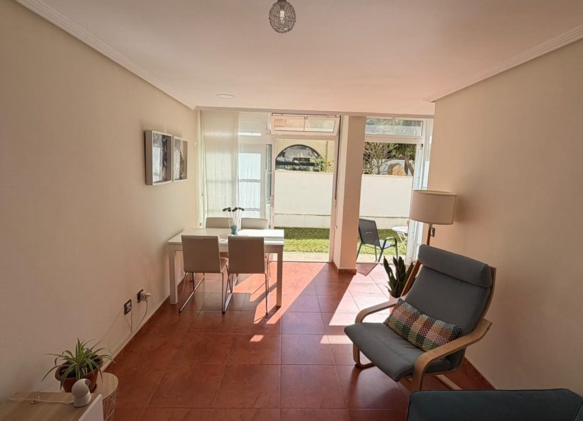 Reventa - Apartamento / Dúplex - Torrevieja - Torreblanca