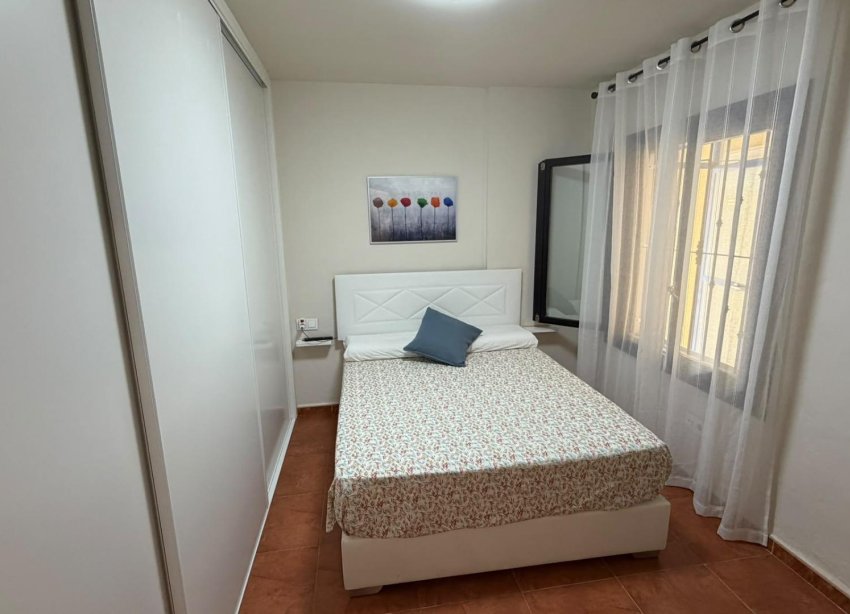 Reventa - Apartamento / Dúplex - Torrevieja - Torreblanca