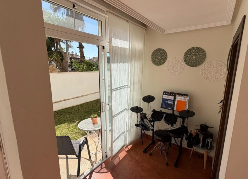 Reventa - Apartamento / Dúplex - Torrevieja - Torreblanca