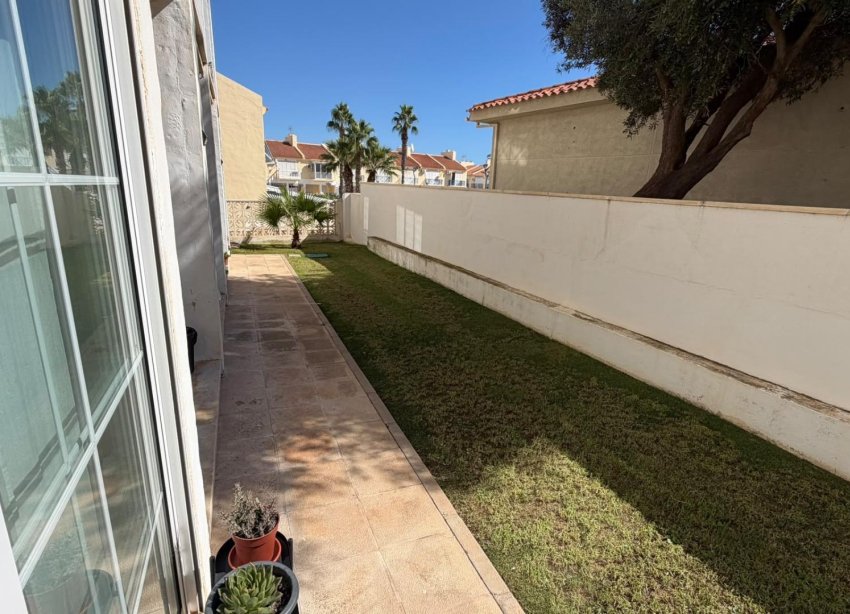 Reventa - Apartamento / Dúplex - Torrevieja - Torreblanca