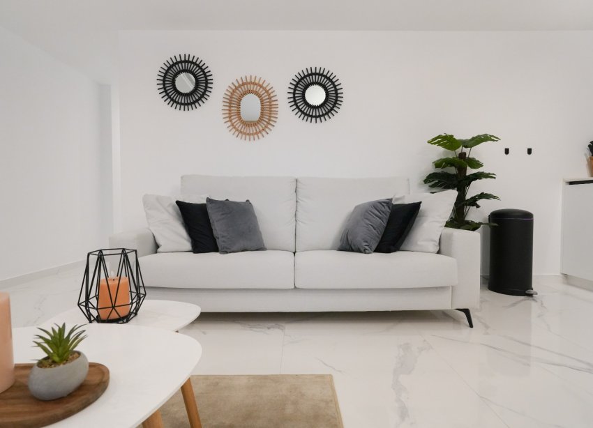 Reventa - Apartamento / Dúplex - Torrevieja