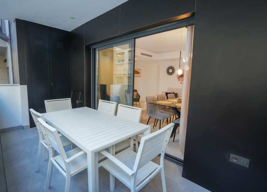 Reventa - Apartamento / Dúplex - Torrevieja