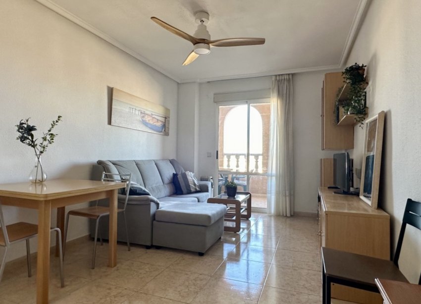 Reventa - Apartamento / Dúplex - Torrevieja