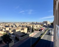 Reventa - Apartamento / Dúplex - Torrevieja