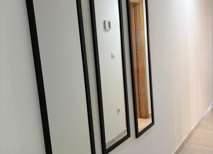 Reventa - Apartamento / Dúplex - Torrevieja