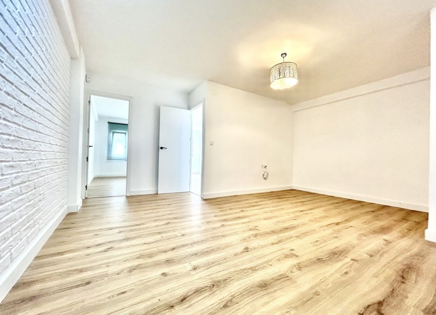 Reventa - Apartamento / Dúplex - Torrevieja