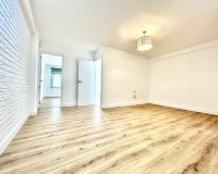 Reventa - Apartamento / Dúplex - Torrevieja