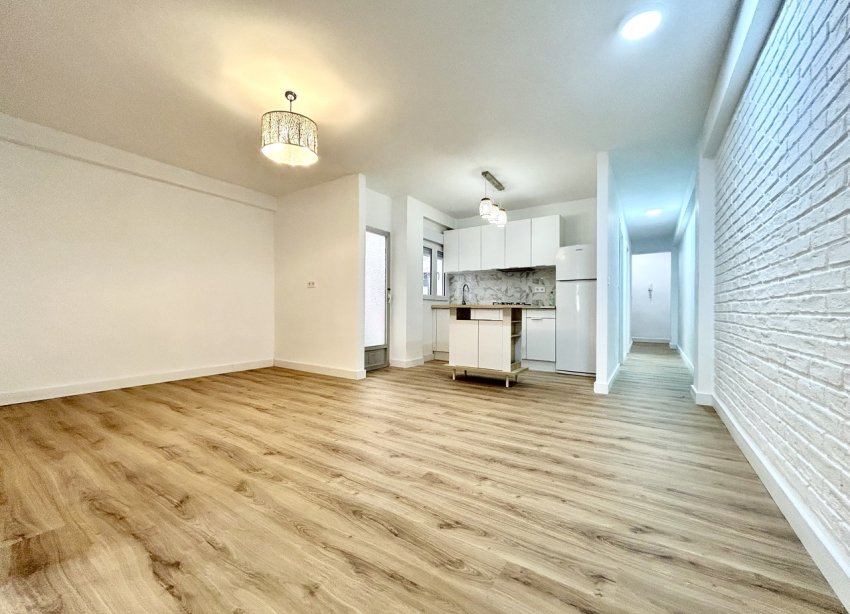 Reventa - Apartamento / Dúplex - Torrevieja