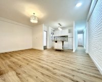 Reventa - Apartamento / Dúplex - Torrevieja