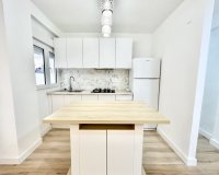 Reventa - Apartamento / Dúplex - Torrevieja
