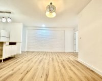 Reventa - Apartamento / Dúplex - Torrevieja