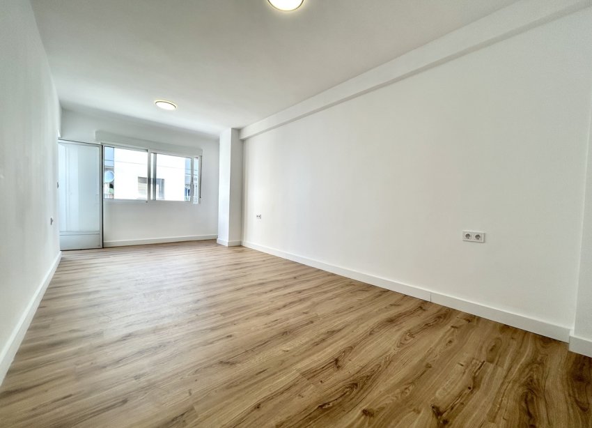 Reventa - Apartamento / Dúplex - Torrevieja