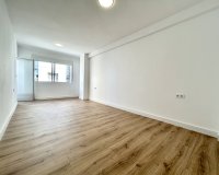 Reventa - Apartamento / Dúplex - Torrevieja