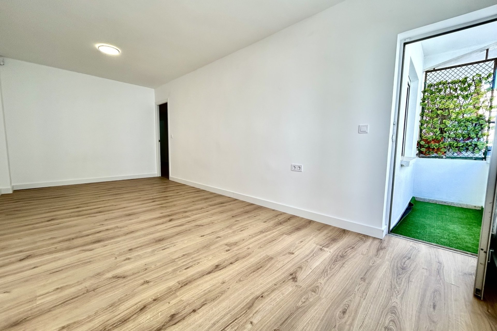 Reventa - Apartamento / Dúplex - Torrevieja