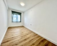 Reventa - Apartamento / Dúplex - Torrevieja