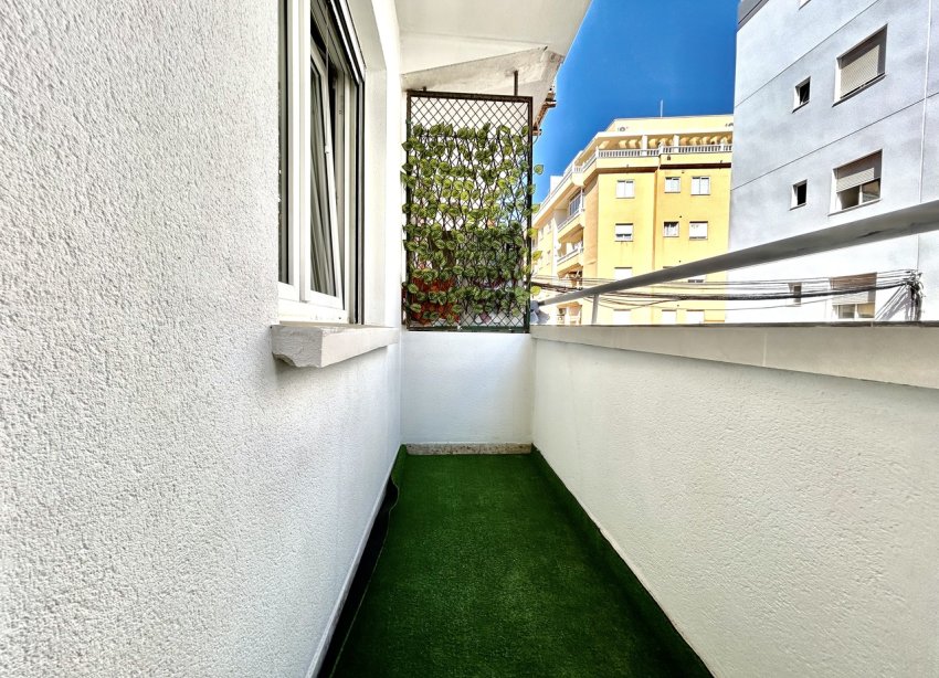 Reventa - Apartamento / Dúplex - Torrevieja