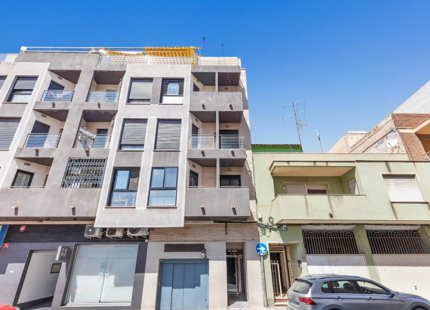 Reventa - Apartamento / Dúplex - Torrevieja