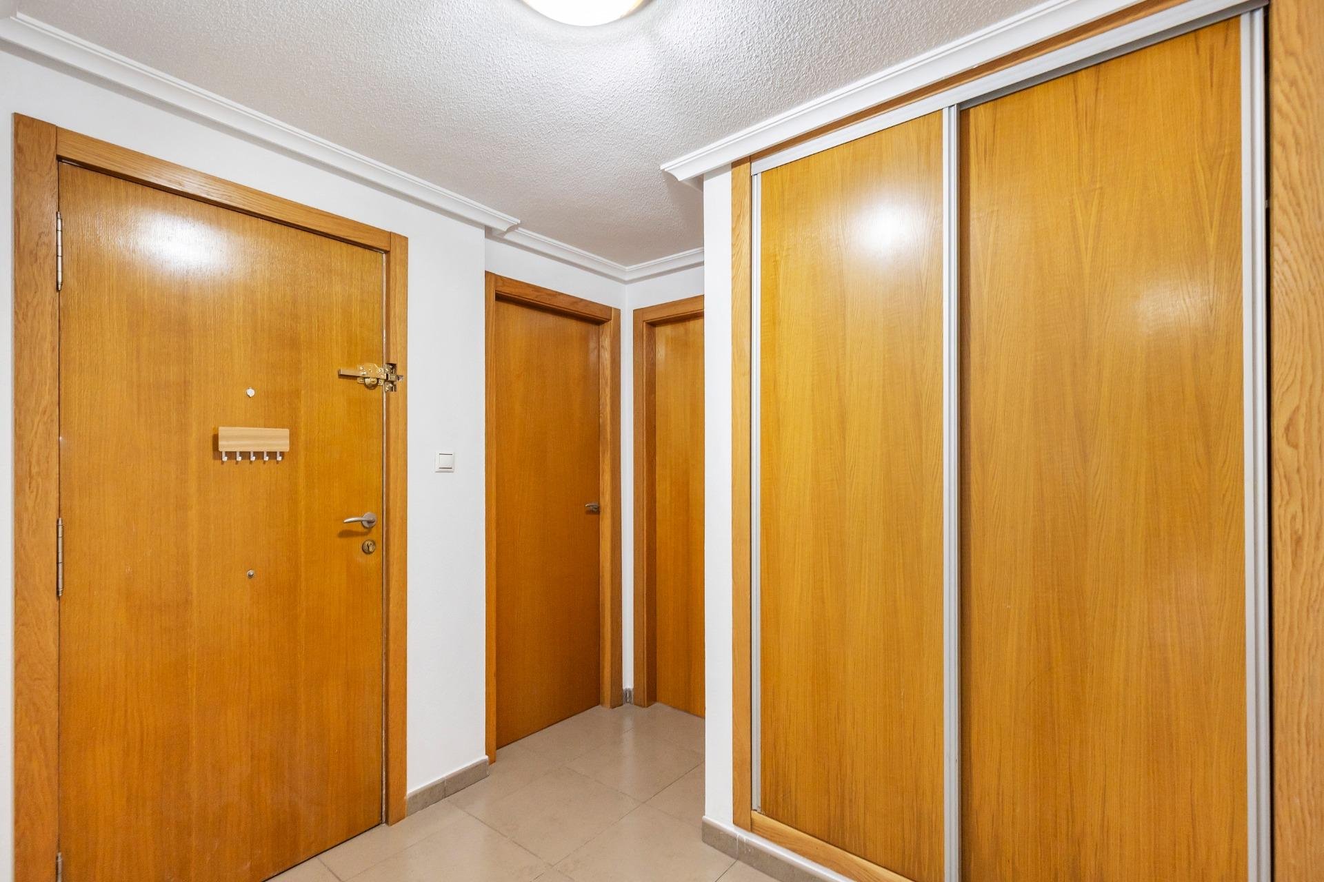 Reventa - Apartamento / Dúplex - Torrevieja