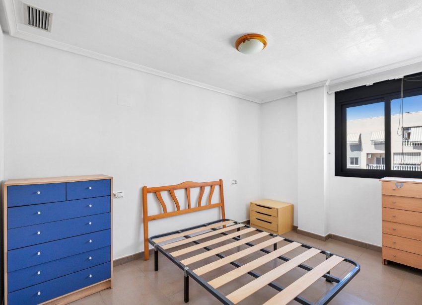 Reventa - Apartamento / Dúplex - Torrevieja