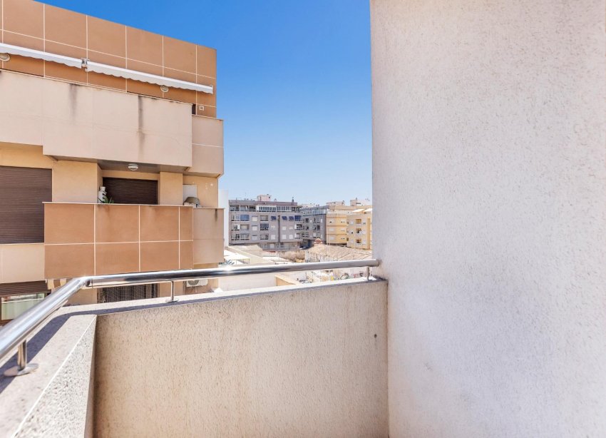 Reventa - Apartamento / Dúplex - Torrevieja