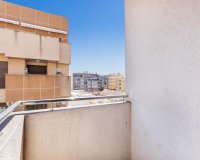 Reventa - Apartamento / Dúplex - Torrevieja