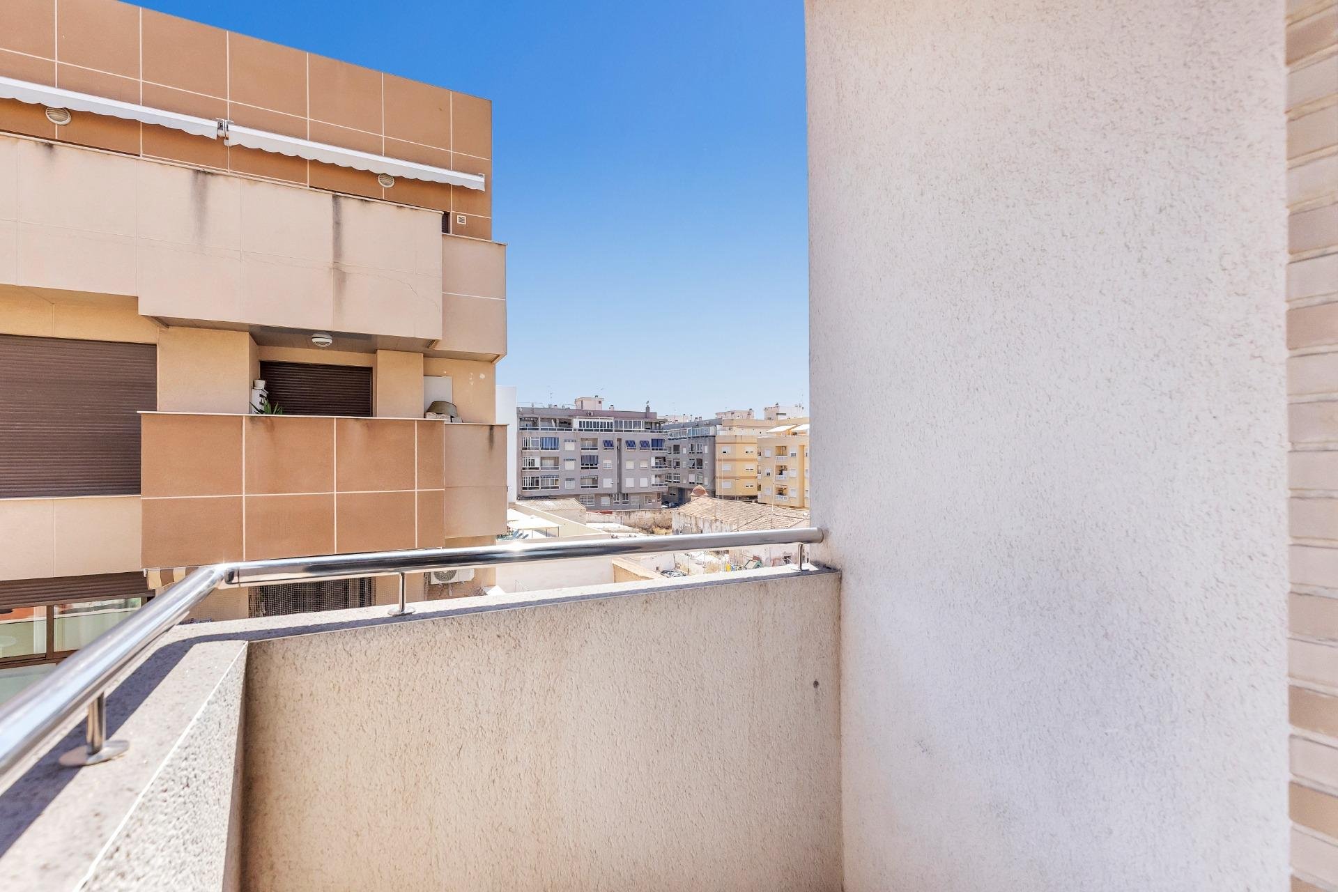 Reventa - Apartamento / Dúplex - Torrevieja