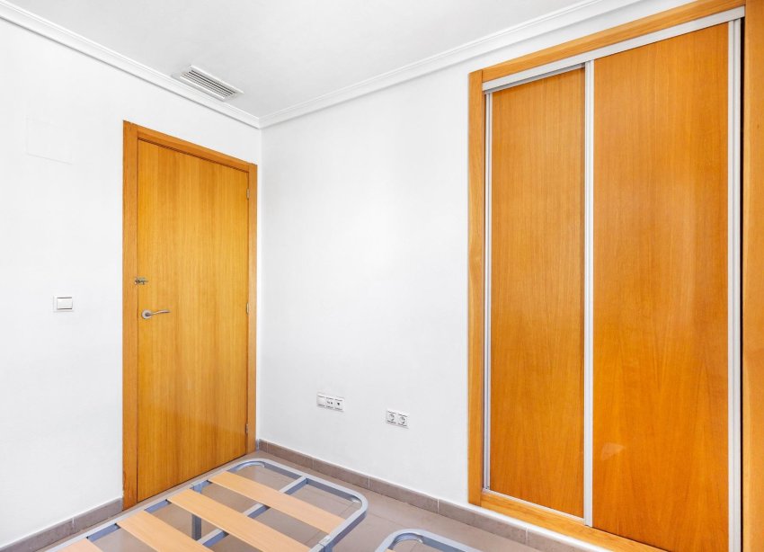 Reventa - Apartamento / Dúplex - Torrevieja