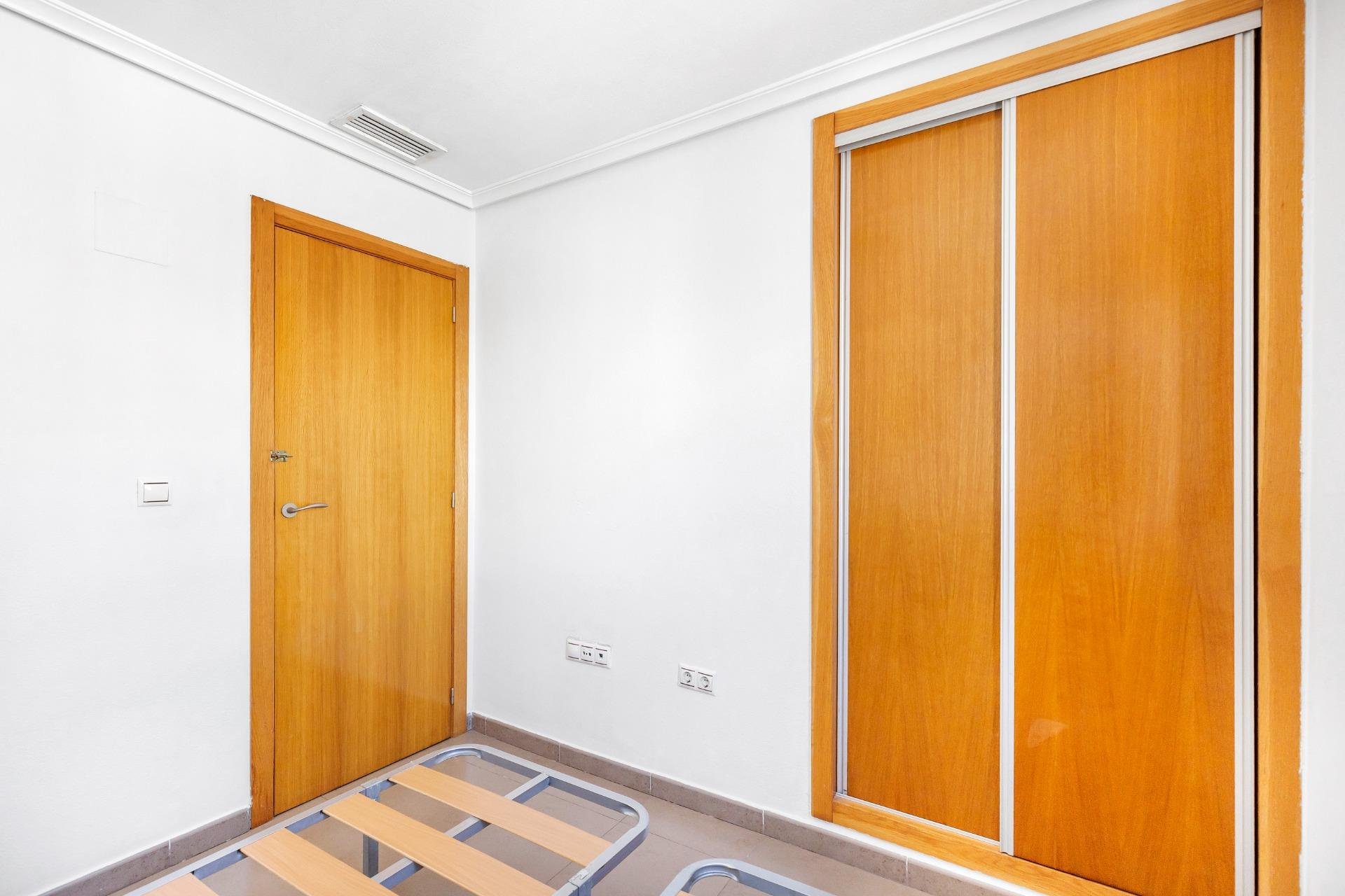 Reventa - Apartamento / Dúplex - Torrevieja