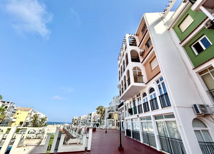 Reventa - Apartamento / Dúplex - Torrevieja