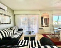 Reventa - Apartamento / Dúplex - Torrevieja