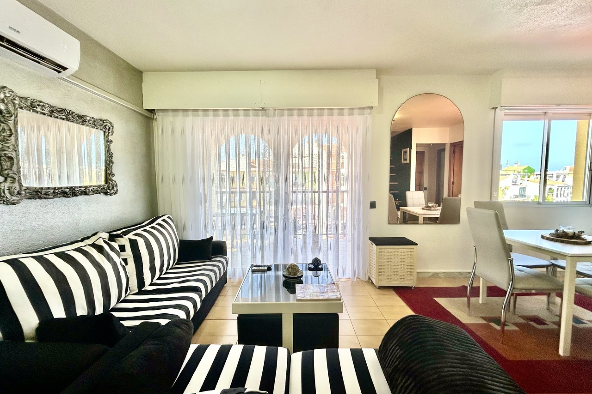 Reventa - Apartamento / Dúplex - Torrevieja