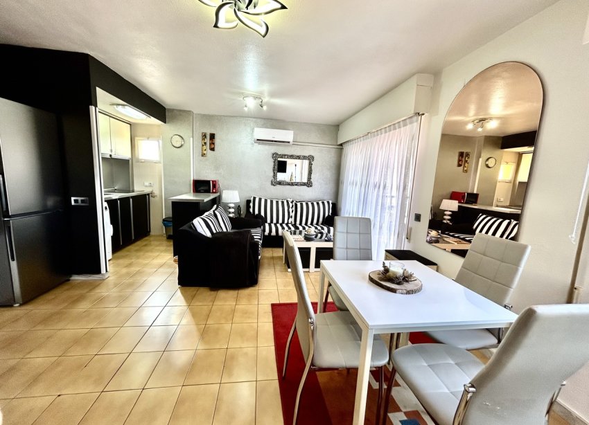 Reventa - Apartamento / Dúplex - Torrevieja