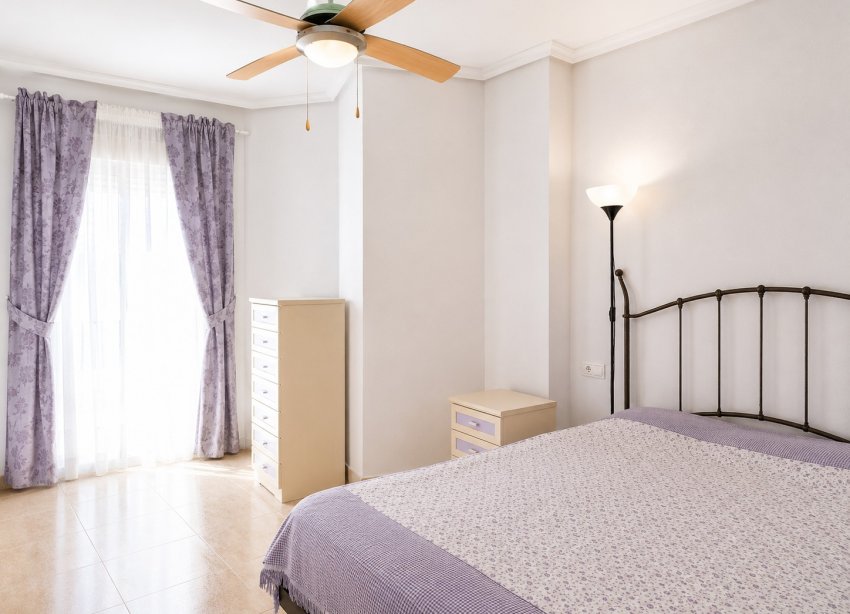 Reventa - Apartamento / Dúplex - Torrevieja