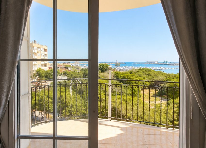 Reventa - Apartamento / Dúplex - Torrevieja