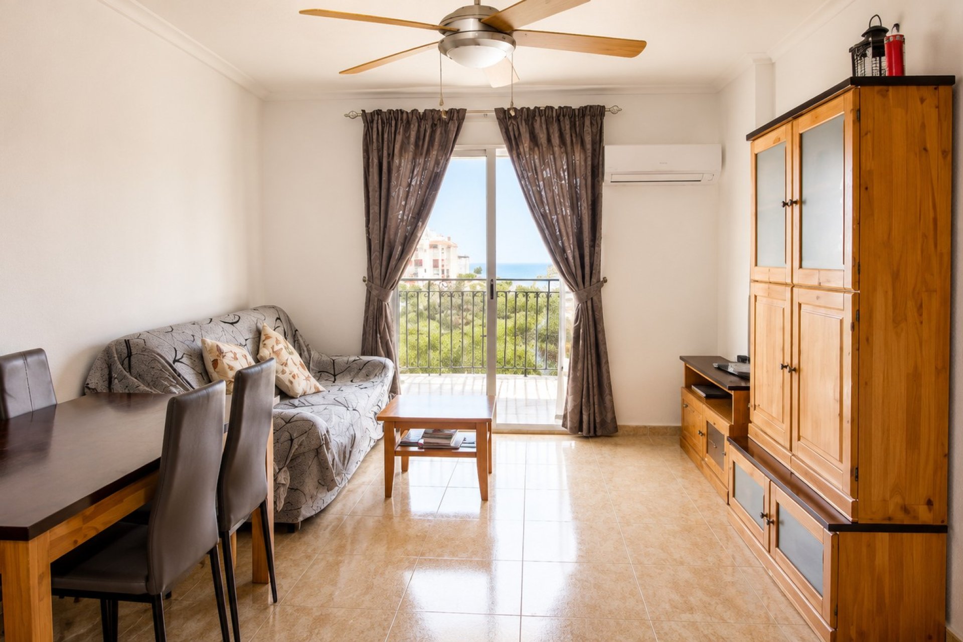 Reventa - Apartamento / Dúplex - Torrevieja