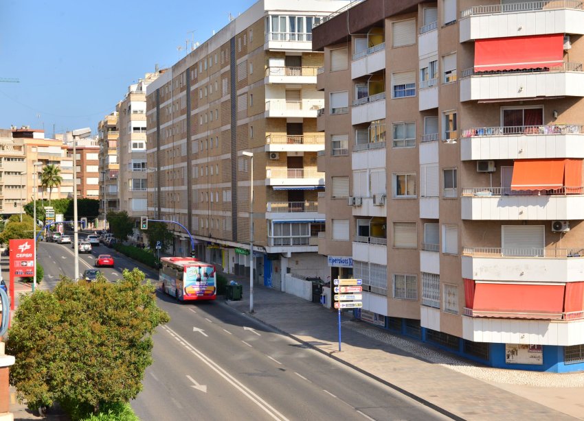Reventa - Apartamento / Dúplex - Torrevieja
