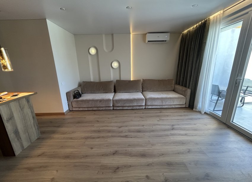 Reventa - Apartamento / Dúplex - Torrevieja