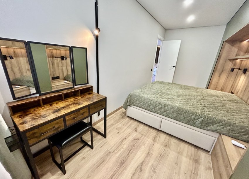 Reventa - Apartamento / Dúplex - Torrevieja