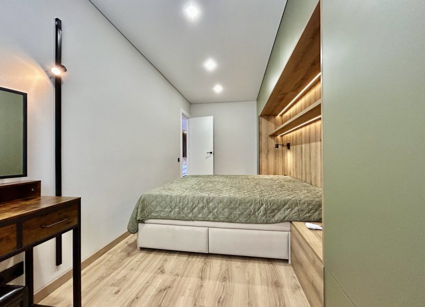 Reventa - Apartamento / Dúplex - Torrevieja