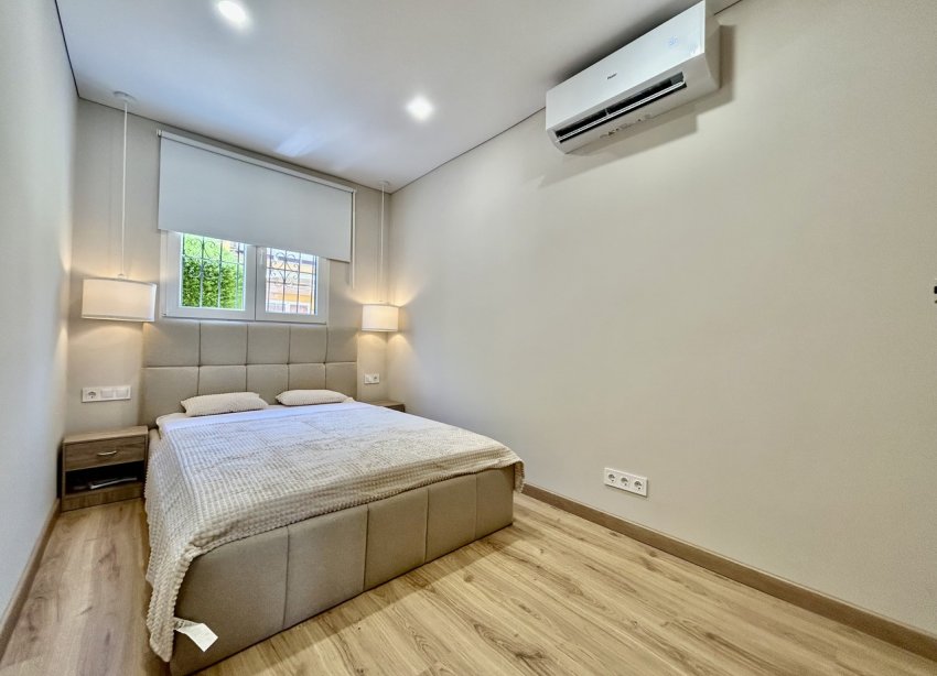 Reventa - Apartamento / Dúplex - Torrevieja