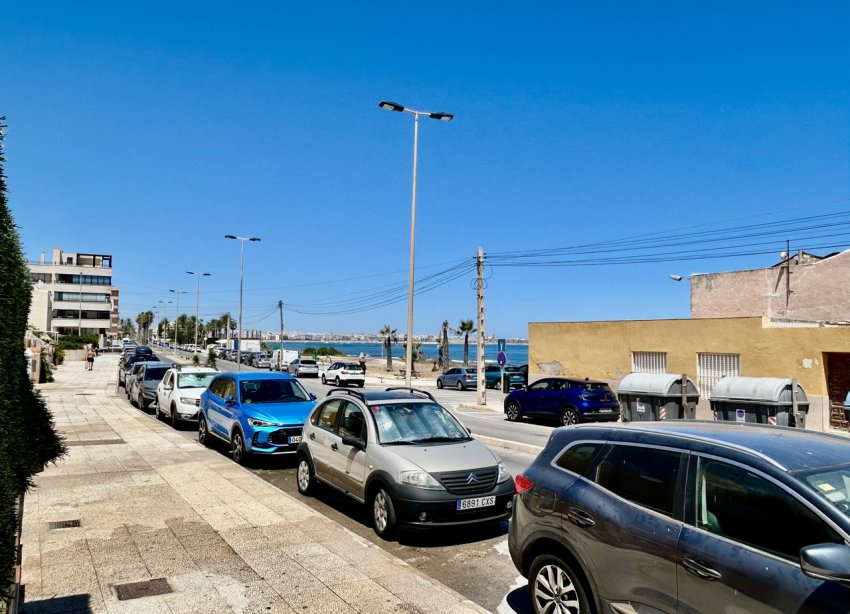 Reventa - Apartamento / Dúplex - Torrevieja