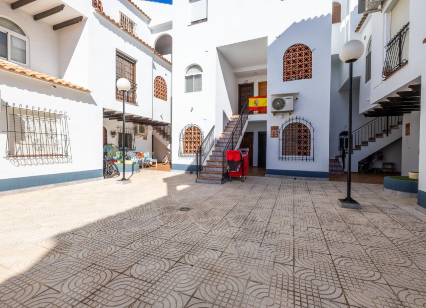 Reventa - Apartamento / Dúplex - Torrevieja