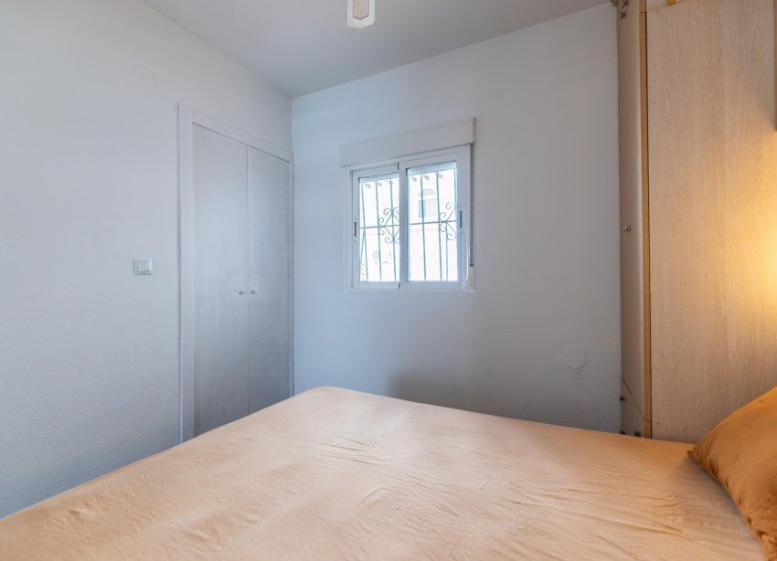 Reventa - Apartamento / Dúplex - Torrevieja