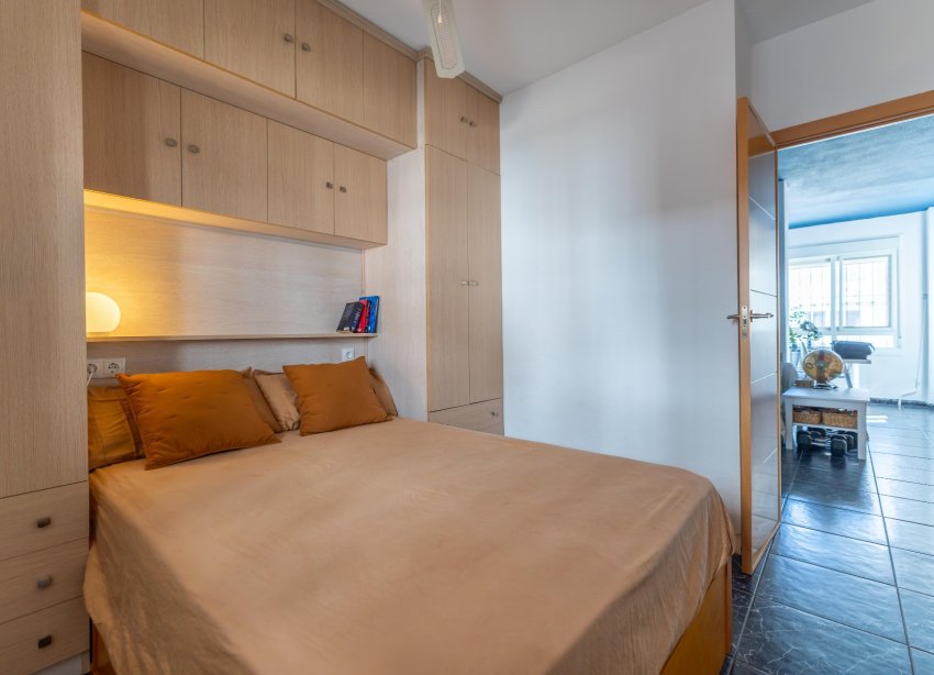Reventa - Apartamento / Dúplex - Torrevieja