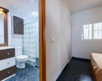 Reventa - Apartamento / Dúplex - Torrevieja